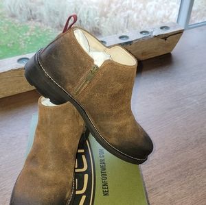 KEEN BOOTS